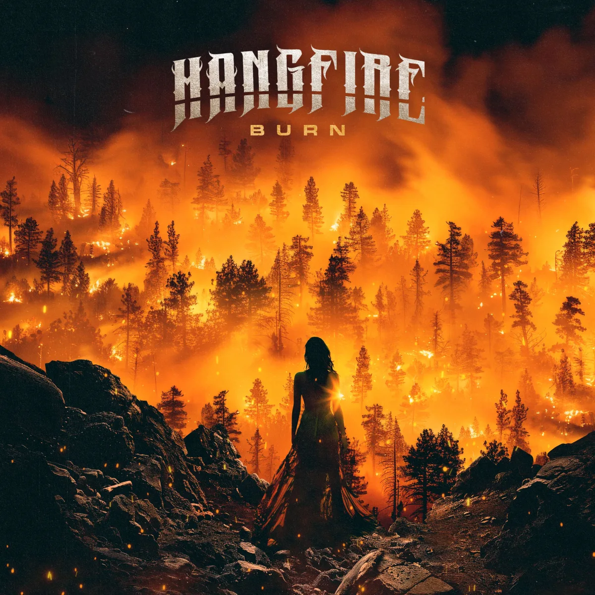 HANGFIRE incendia el panorama musical con Burn
