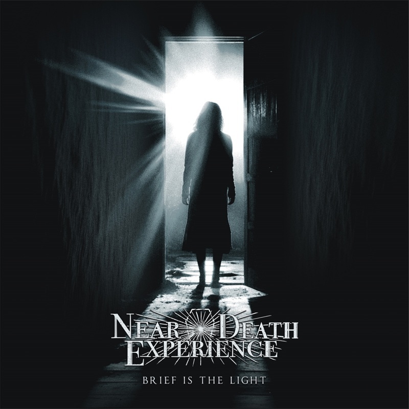 NEAR DEATH EXPERIENCE presenta Brief Is The Light, un debut donde el doom gótico se vuelve confesión emocional