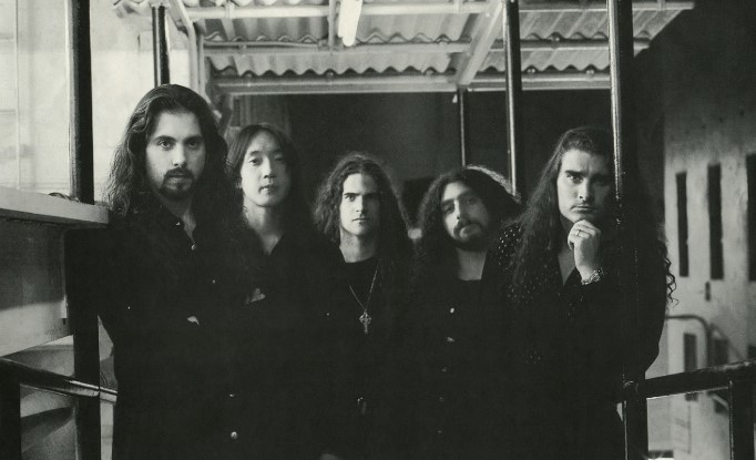 The Mirror y DREAM THEATRE