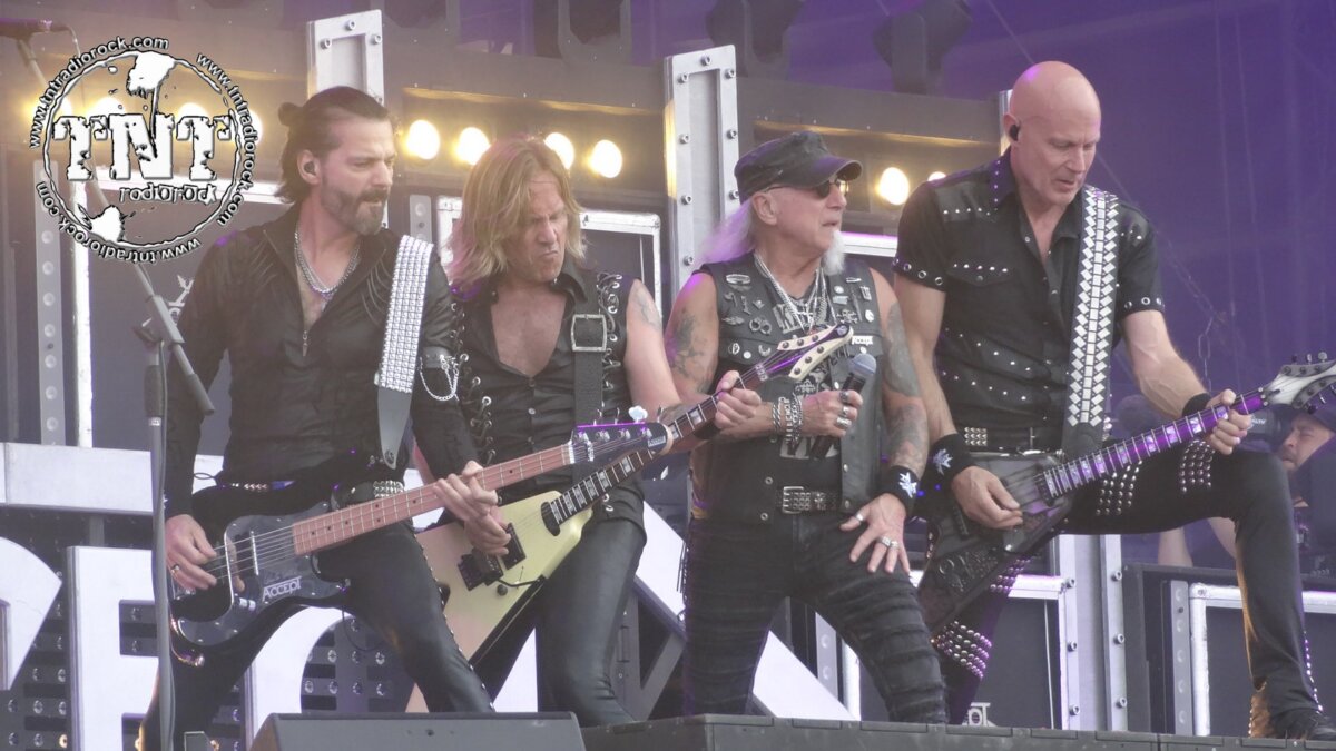 ACCEPT Mister Virus PORTADA