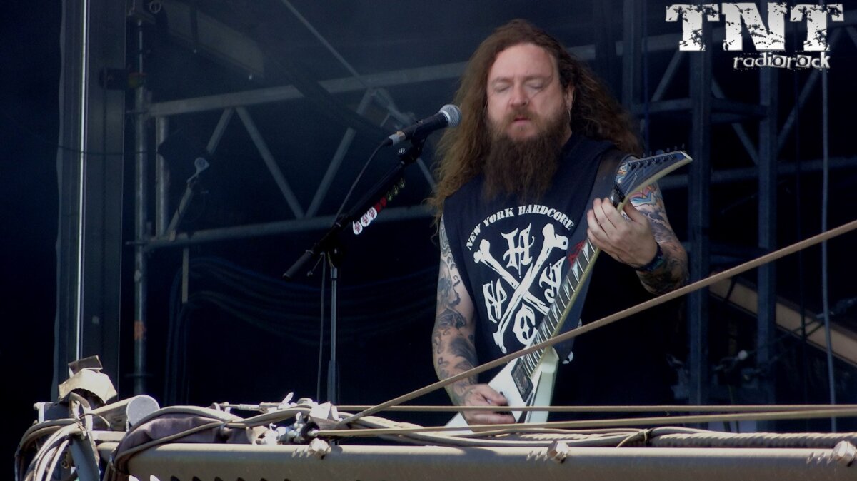 MUNICIPAL WASTE Mister Virus PORTADA (Copiar)