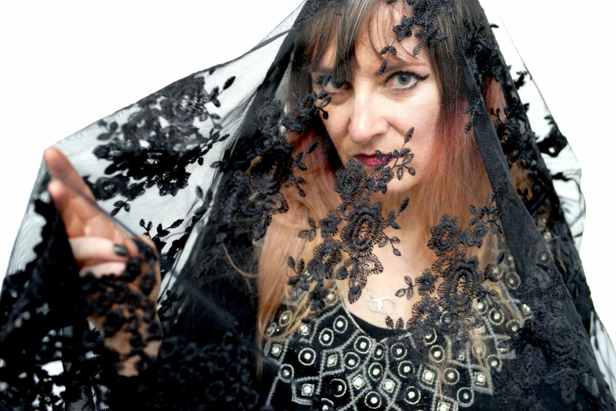 THE KEENING anuncian su nuevo álbum “Devotion” y estrenan el single y videoclip “A Little Bit Of Blood”